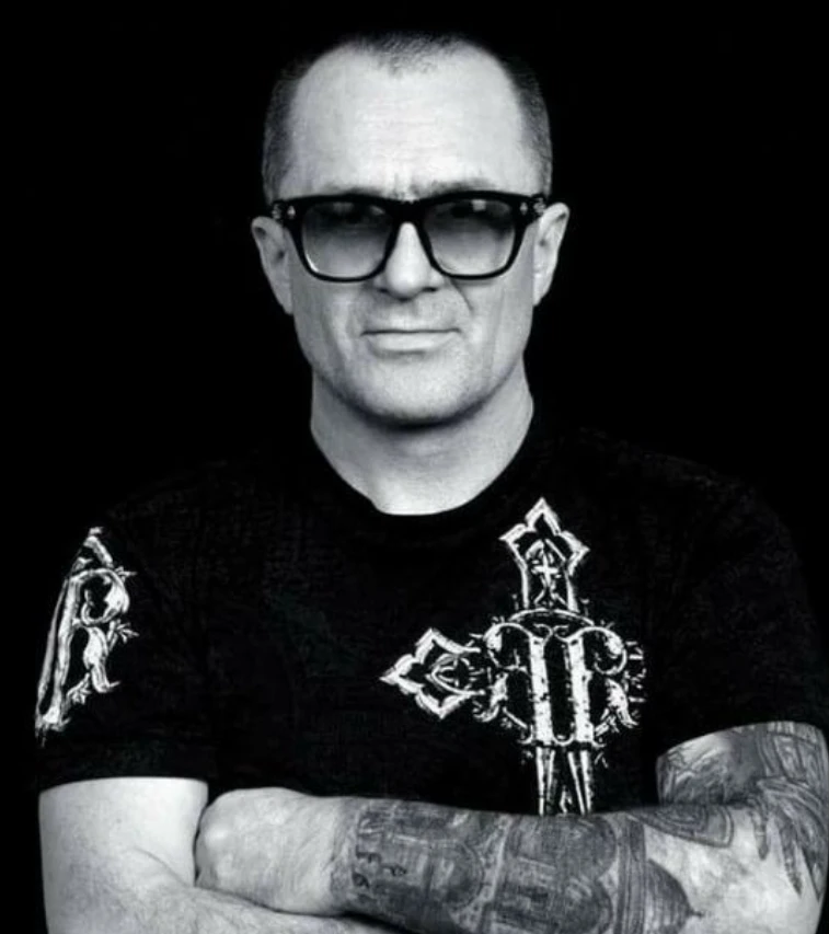 Mykola, tattoo artist